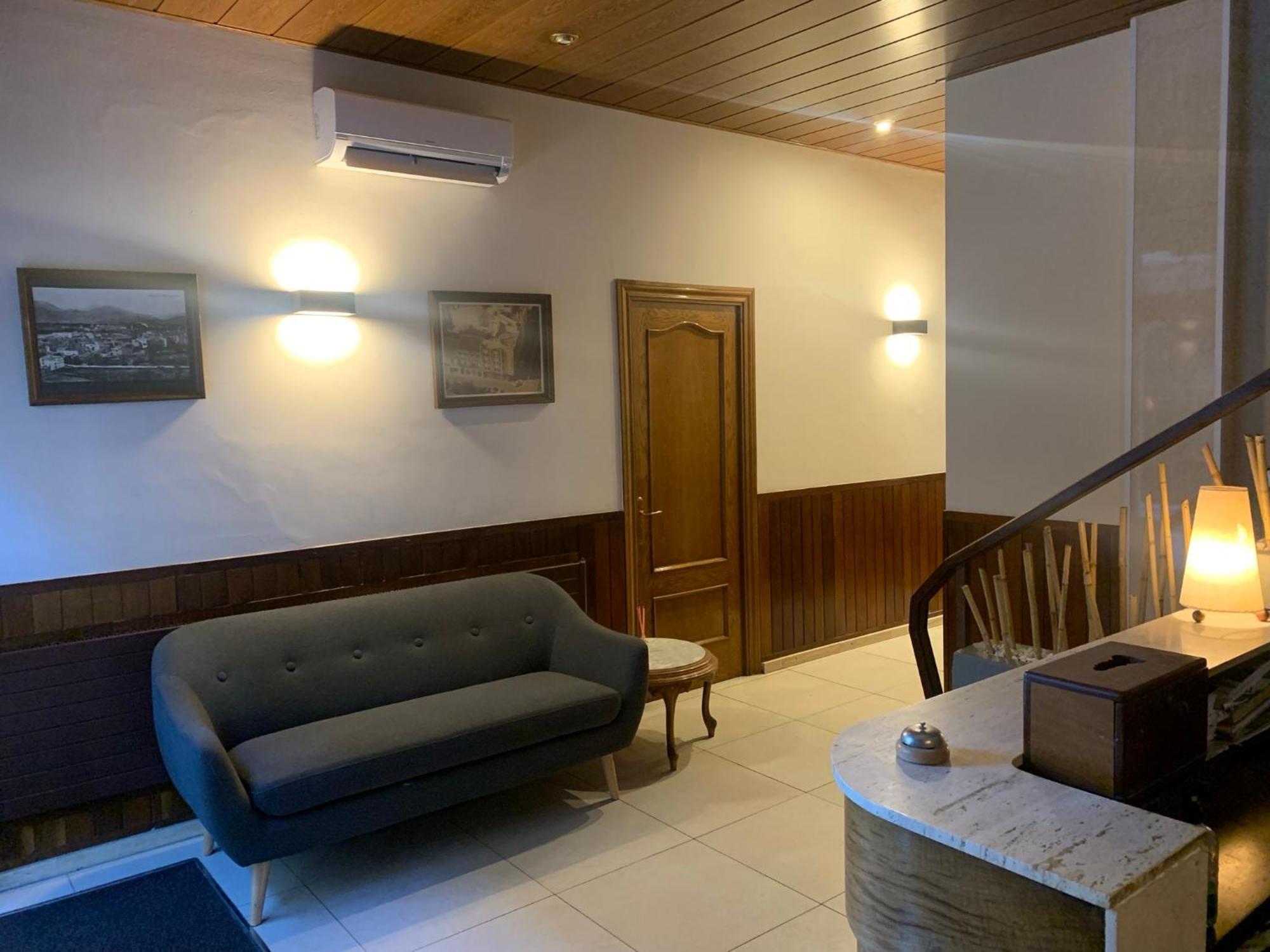 Hostal Tarres Anglés Exterior foto