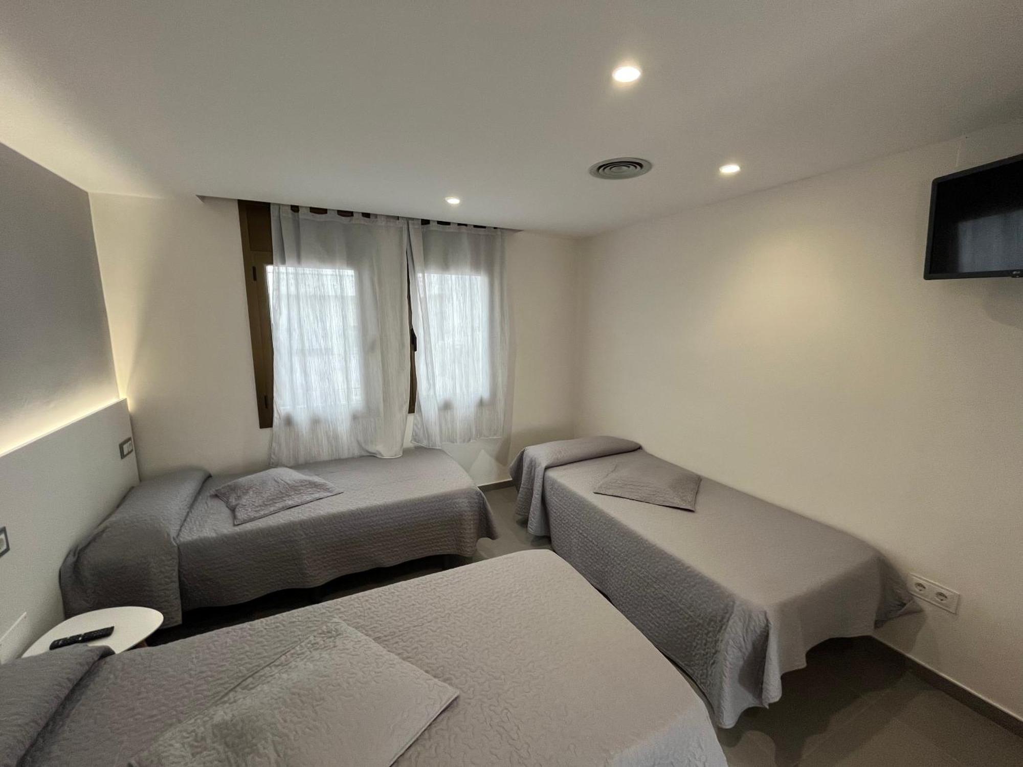 Hostal Tarres Anglés Zimmer foto