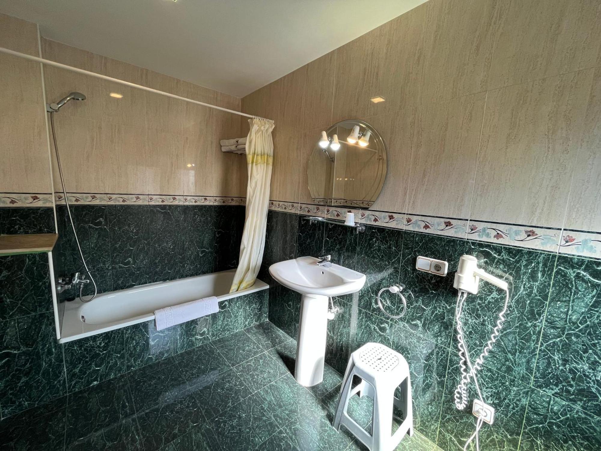 Hostal Tarres Anglés Zimmer foto