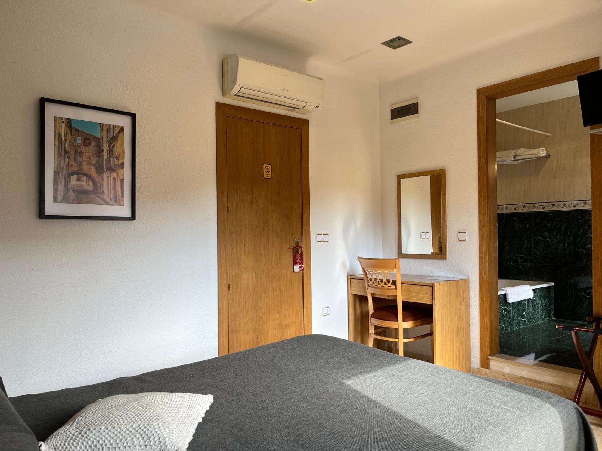 Hostal Tarres Anglés Zimmer foto
