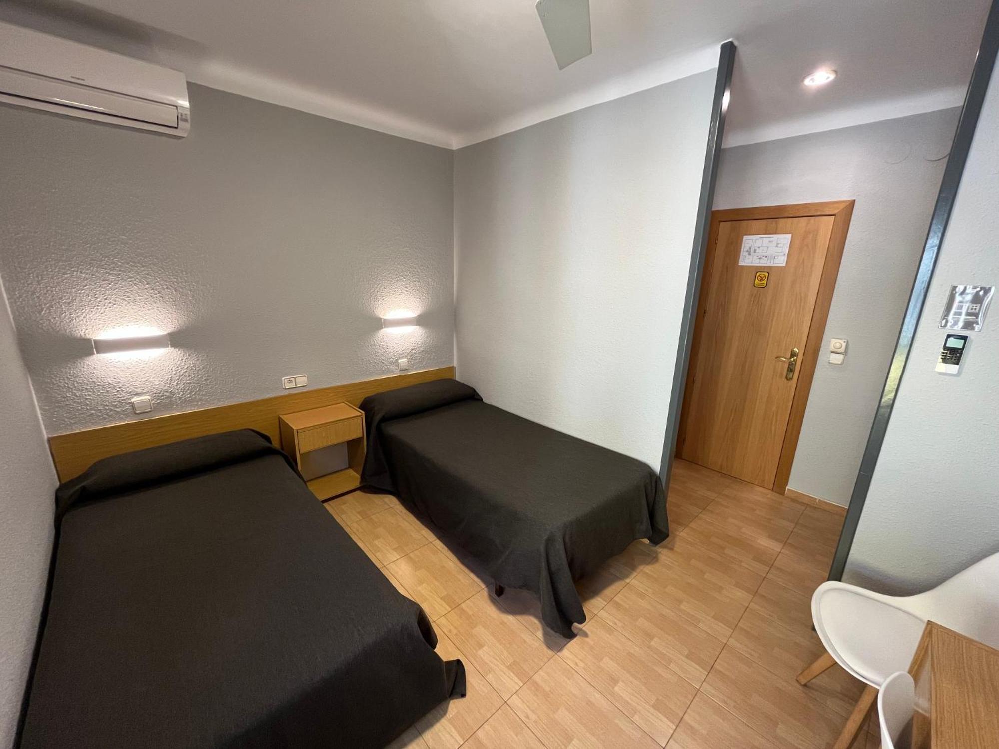 Hostal Tarres Anglés Zimmer foto