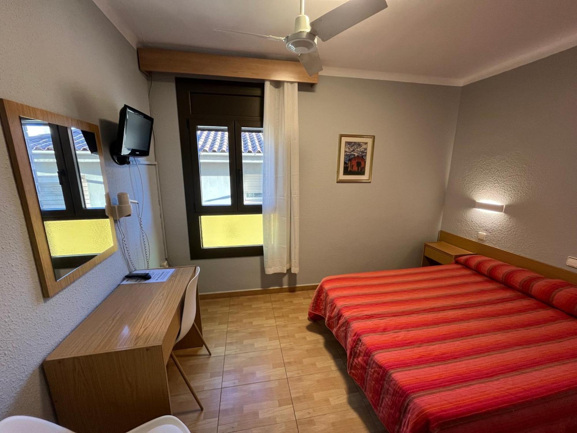 Hostal Tarres Anglés Zimmer foto